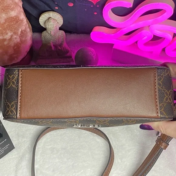 NWT Nine West Calandra Crossbody - Picture 5 of 5